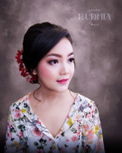  MUA graduation terbaik Bali